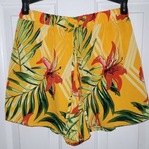 Shein Ladies Size Medium Multicolor Tropical Shorts